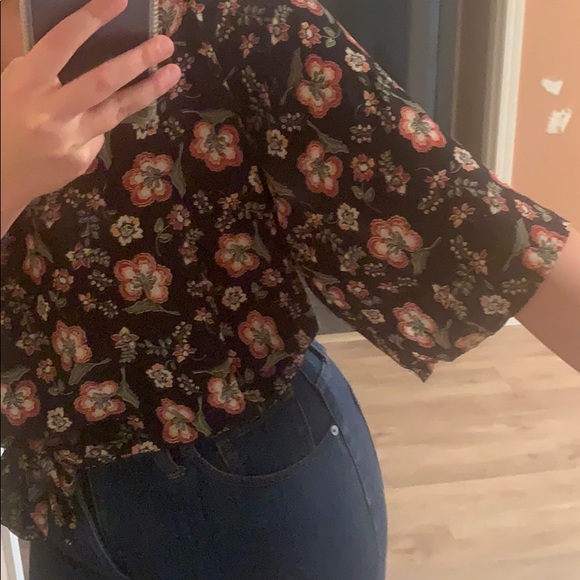 Navy Floral Como Vintage Tie-Front Top - Picture 3 of 7